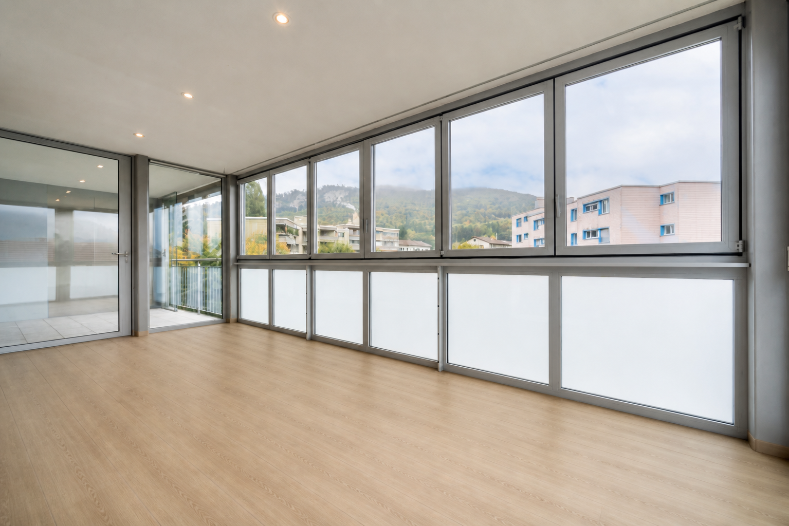 Verglaste Loggia mit Weitblick
